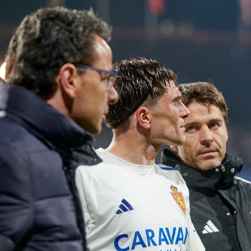 Raúl Guti se lesiona de gravedad en su estreno con el Zaragoza y dice adiós a la temporada