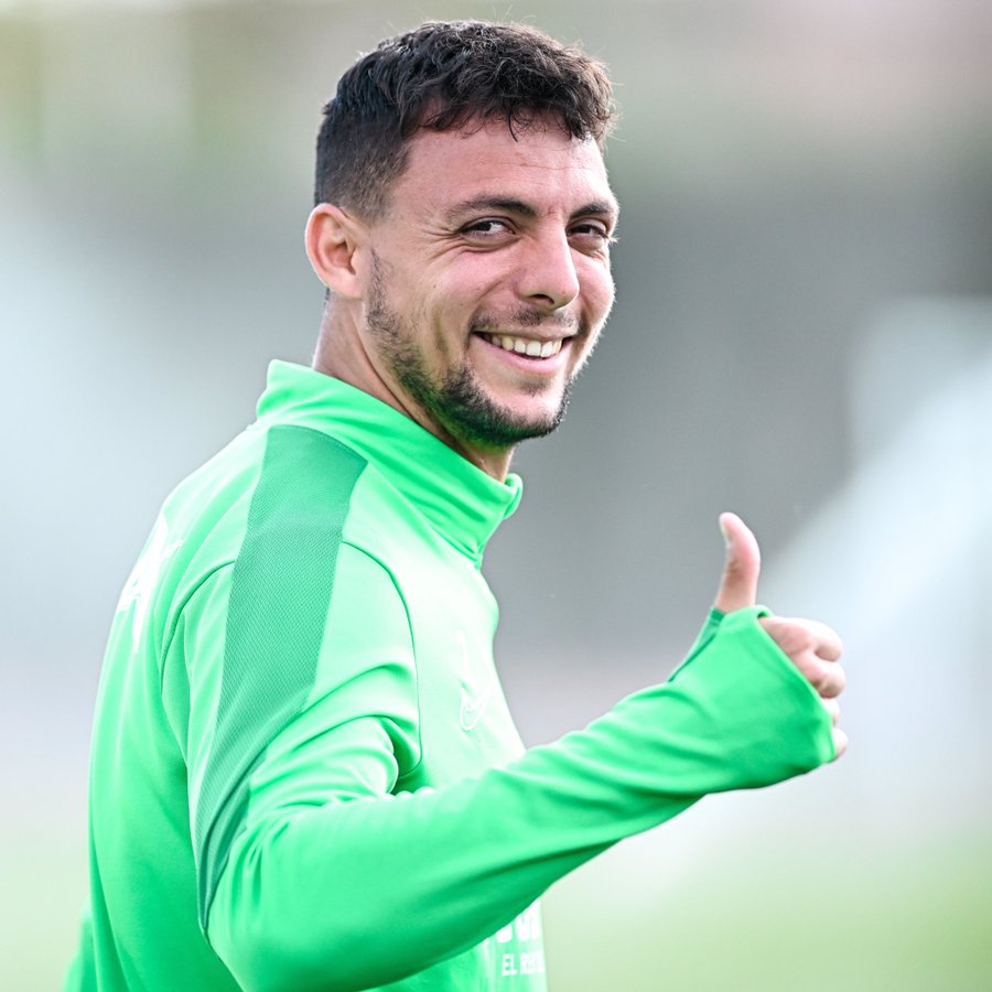 El Elche espera con los brazos abiertos al “pichichi” Óscar Plano para las siete finales que le aguardan