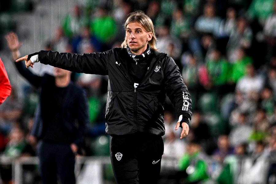 El técnico del Elche, Beccacece, afirma que “vamos a alcanzar el sueño” tras caer 0-2 ante el Oviedo