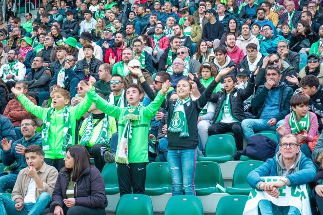 El Elche jugará tres partidos en casa de los cuatro que se disputarán este mes