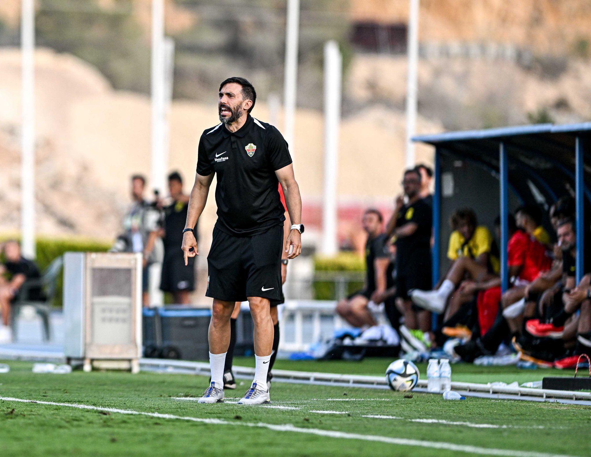 Eder Sarabia da las gracias a los 15.000 abonados que ya tiene el Elche y afirma que “llegarán buenos futbolistas”