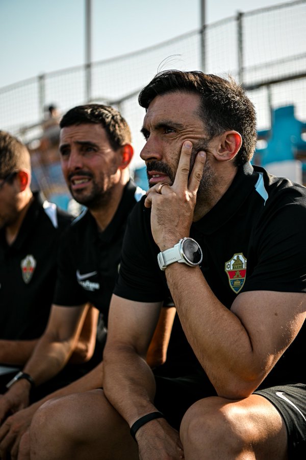 El Castellón le endosa un 6-0 al Elche que pone al descubierto las carencias del equipo de Eder Sarabia