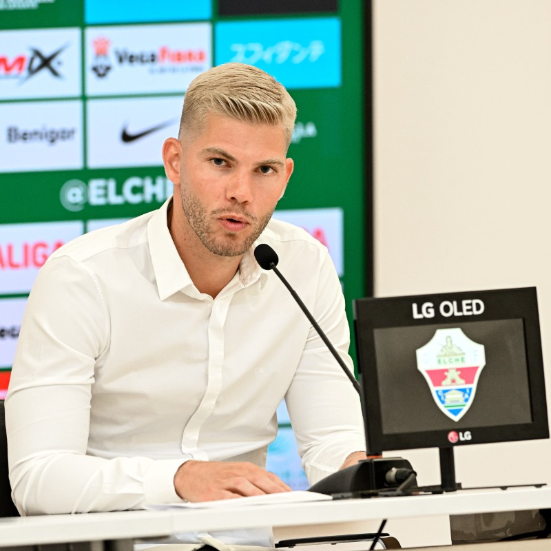 Schinocca: “Le pido tranquilidad a la afición; el Elche tendrá los jugadores que necesita”