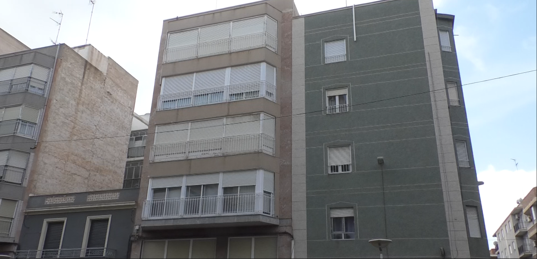 Detenido un hombre en Elche por romper el mobiliario de una vivienda y amenazar al propietario