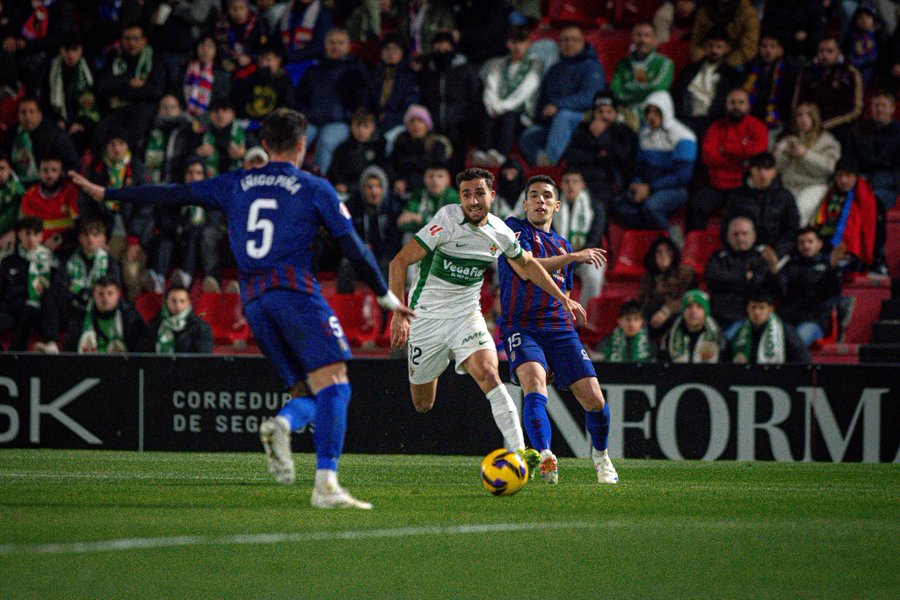 Sarabia dice que “hubo miedo a ganar” y el Elche CF sólo puede empatar a cero en Elda