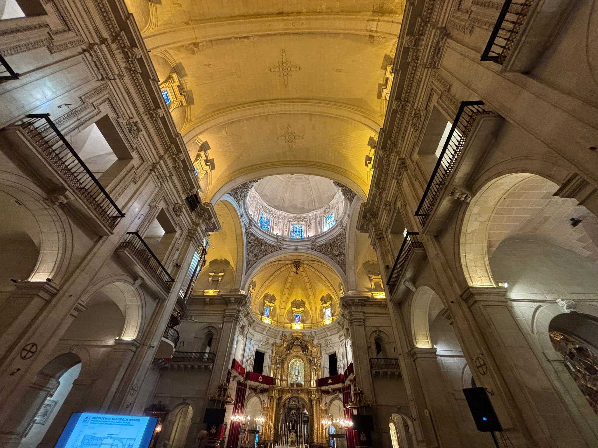 Los sismos y las fuertes lluvias son las causas del deterioro de la Basílica de Santa María que necesita una “actuación urgente”