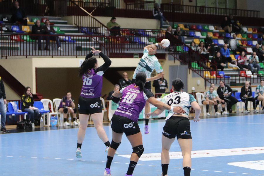 El Elche Atticgo logra una victoria de oro por 27-18 ante Aula Valladolid