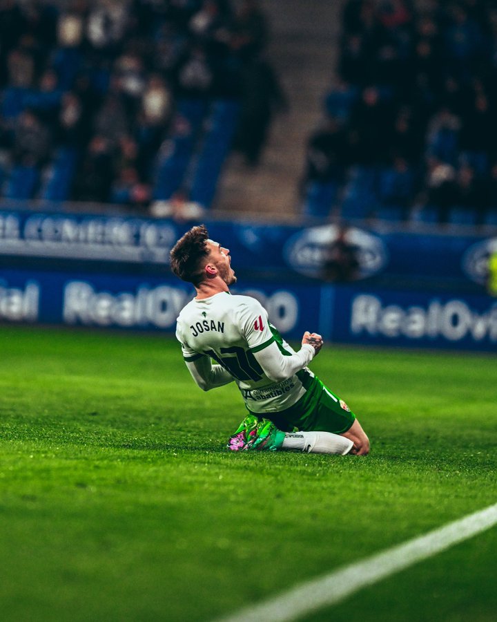 El Elche CF perdona demasiado en el Tartiere y acaba empatando a uno ante el Real Oviedo