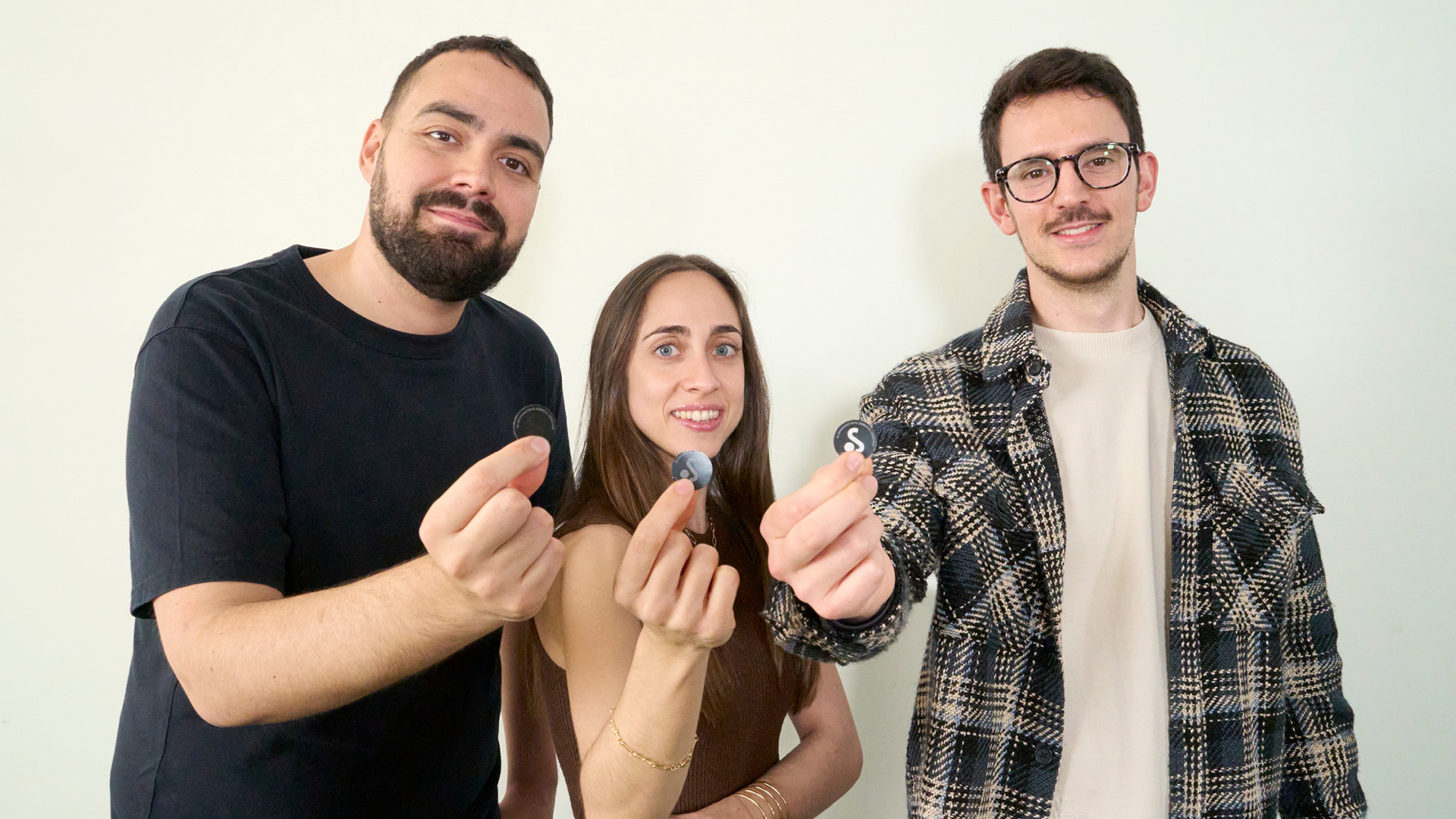 Los promotores de la empresa Oscillum del Parque Científico de la UMH, únicos españoles galardonados en el Premio Jóvenes Inventores 2025