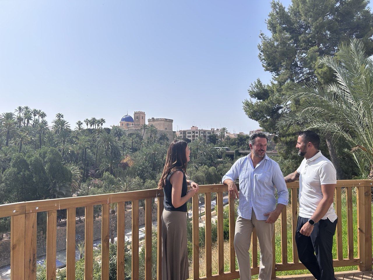 Elche estrena mirador turístico en la Avenida de la Comunidad Valenciana