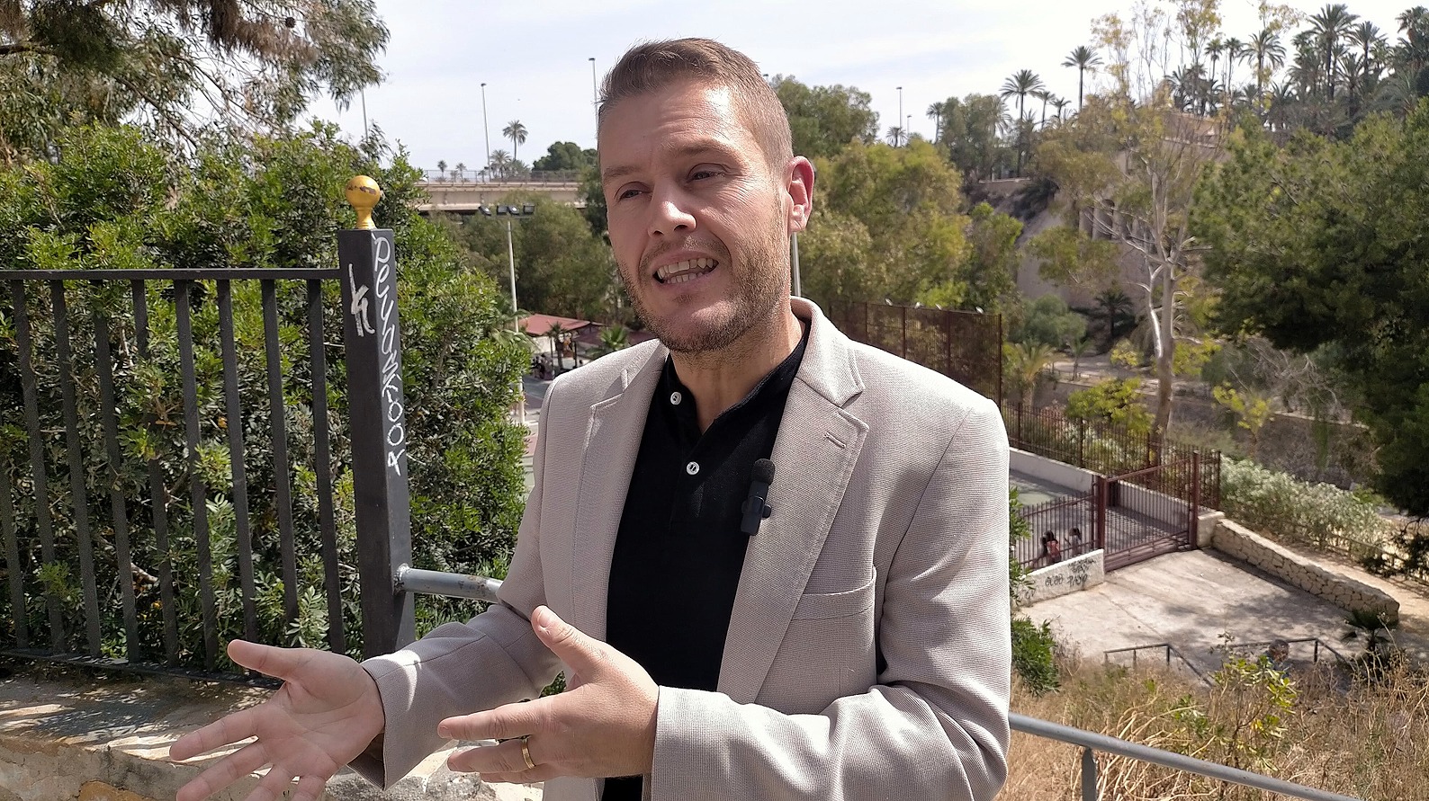 El PSOE de Elche acusa a Ruz y Mazón de dejar sin monitores a niños con discapacidad en escuelas de verano